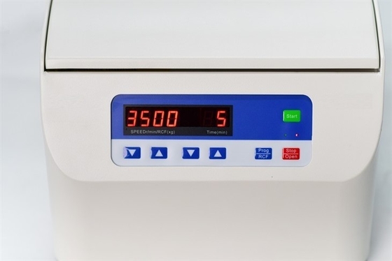 4000 Rpm 낮은 속도 벤치탑 원심분리기 5ml/10ml/50ml 용량, 최대 6×50ml 구성